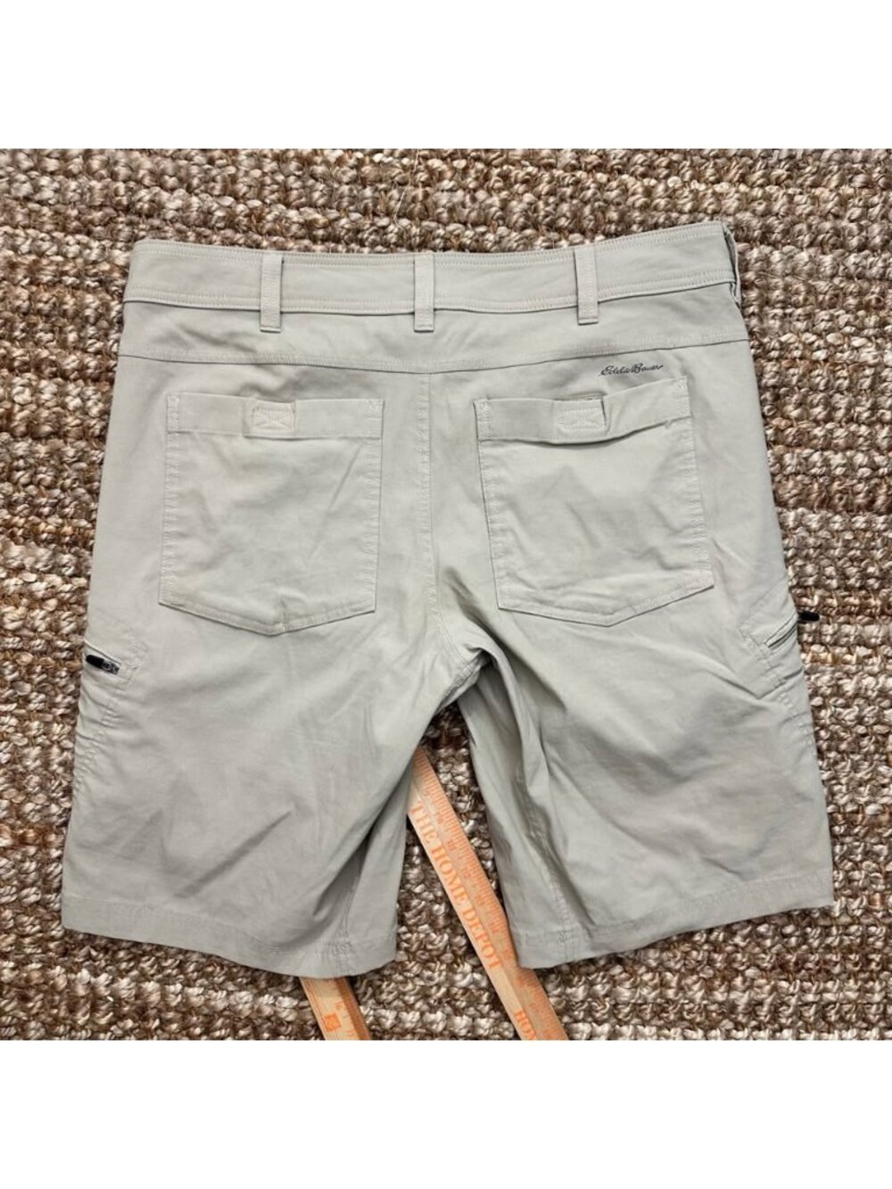 Eddie Bauer First Ascent Cargo Shorts Tan (38 Men’s)